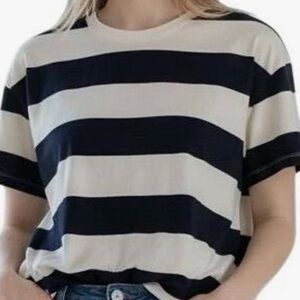 Old Navy Women’s Large Navy and White Boxy Striped Tee